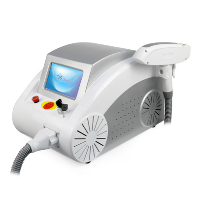 آلة إزالة الوشم الليزر الكربونية القابلة للحمل Q Switched Nd Yag Laser Carbon Peeling Skin Whting Beauty Machine