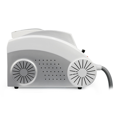 آلة إزالة الوشم الليزر الكربونية القابلة للحمل Q Switched Nd Yag Laser Carbon Peeling Skin Whting Beauty Machine