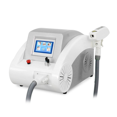 آلة إزالة الوشم على سطح المكتب Q معالجة Nd Yag Laser 1064nm 532nm لتميز البشرة